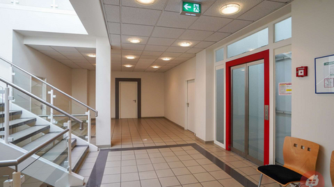 Ehemalige Praxisfläche in zentraler Lage von Itzehoe – auch für Büro gut geeignet